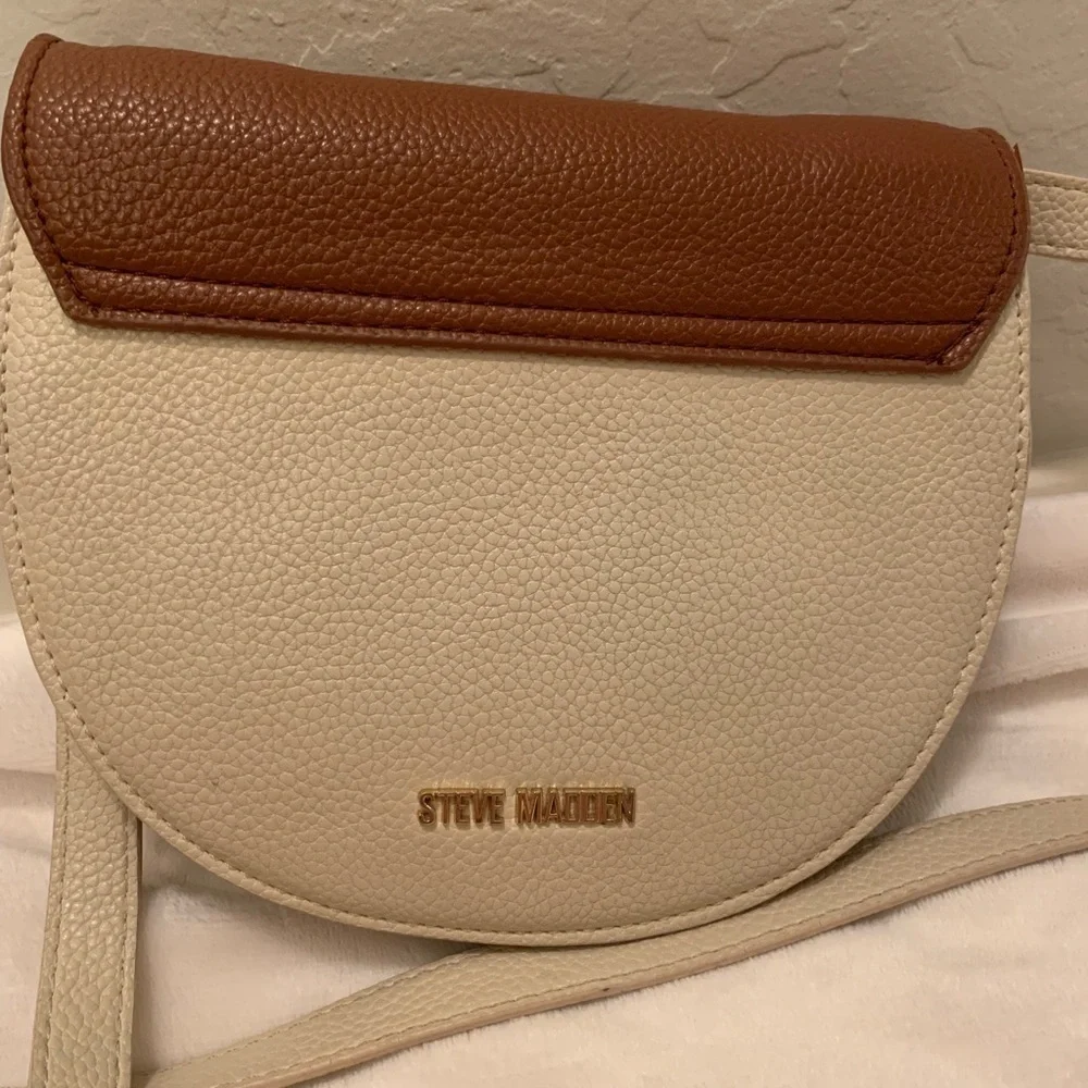 Steve Madden | Brown and Cream Cross Body Purse - Picture 5 of 10